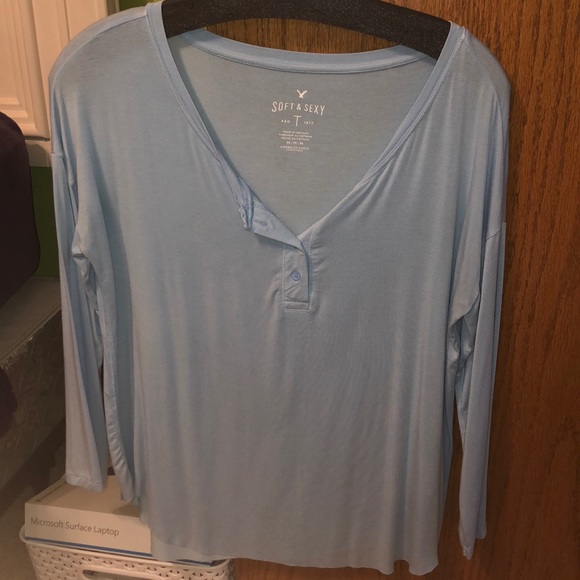 Soft and sexy blue long sleeve shirt - Picture 1 of 3